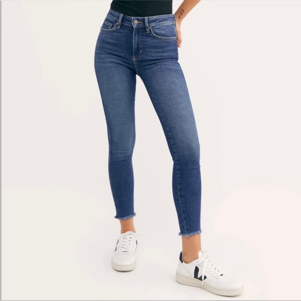 We The Free High Rise Raw Hem Skinny Jeans in Capri Blue Size 26